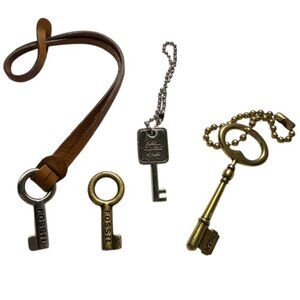 Fossil Vintage Key Hangtags, Lot of Four